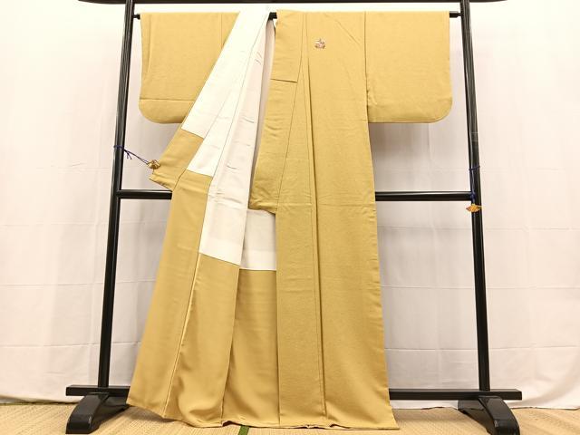 平和屋着物●服飾評論家 市田ひろみ監修 色無地 草花地紋 桑染色 正絹 逸品 BAAX9996yc