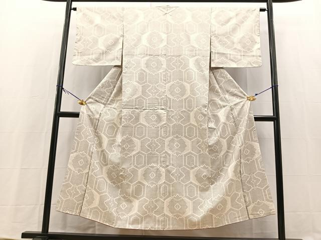 平和屋着物●本場大島紬 白大島 7マルキ 幾何学文様 松坂屋扱い 正絹 逸品 BAAY5413yc