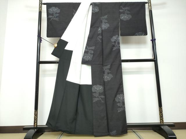 平和屋着物●本場結城紬 重要無形文化財 100亀甲 飛び亀甲柄 草花文 正絹 逸品 DABK0250ud