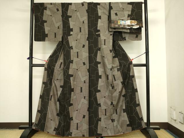 平和屋着物●本場大島紬 9マルキ 古代染色 純泥染 色紙重ね 森山絹織物謹製 正絹 逸品 未使用 DABK2469op