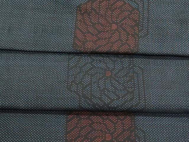 平和屋着物▼本場大島紬 反物 着尺 7マルキ 亀甲花文 逸品 未使用 DABJ9624we