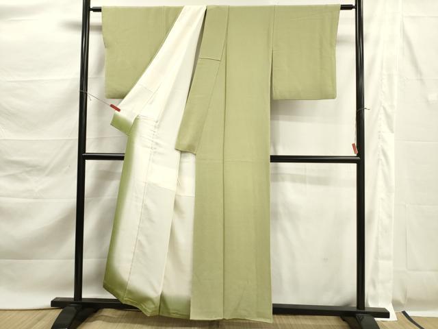 平和屋着物■上質な色無地 柳色 鬼しぼ縮緬 正絹 逸品 DABK6752ya