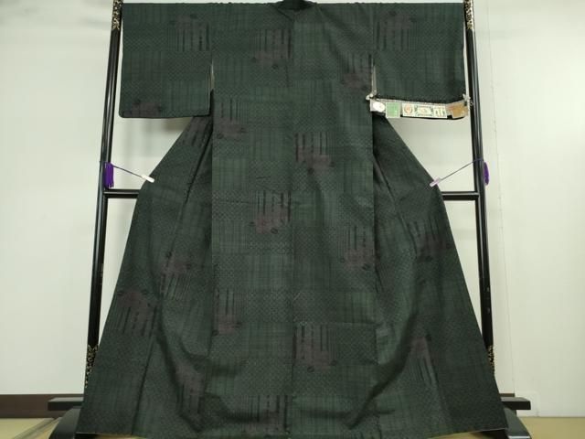 平和屋本店●極上 本場結城紬 重要無形文化財 100亀甲 井上商事謹製 椿 百入茶色地 証紙付き 逸品 DZAB7048kh6