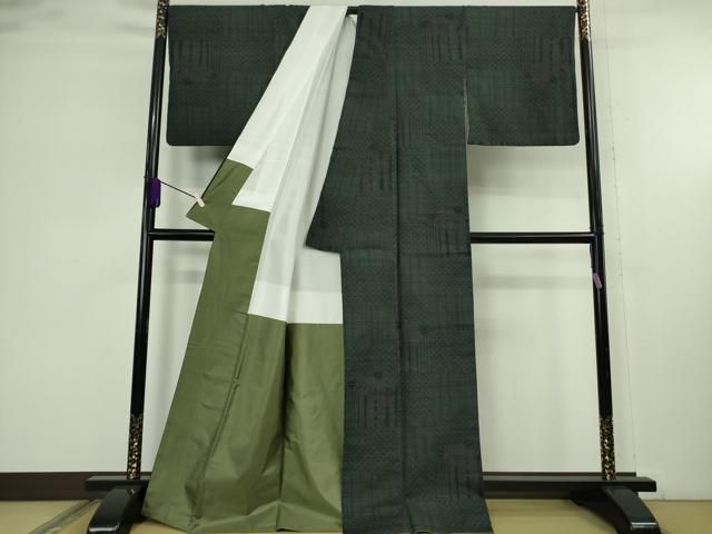 平和屋本店●極上 本場結城紬 重要無形文化財 100亀甲 井上商事謹製 椿 百入茶色地 証紙付き 逸品 DZAB7048kh6