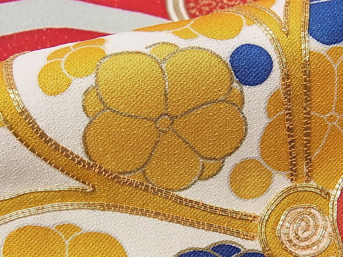 平和屋本店●極上 創業460年・千總 振袖 駒刺繍 立波草花文 銀通し地 逸品 3s30029