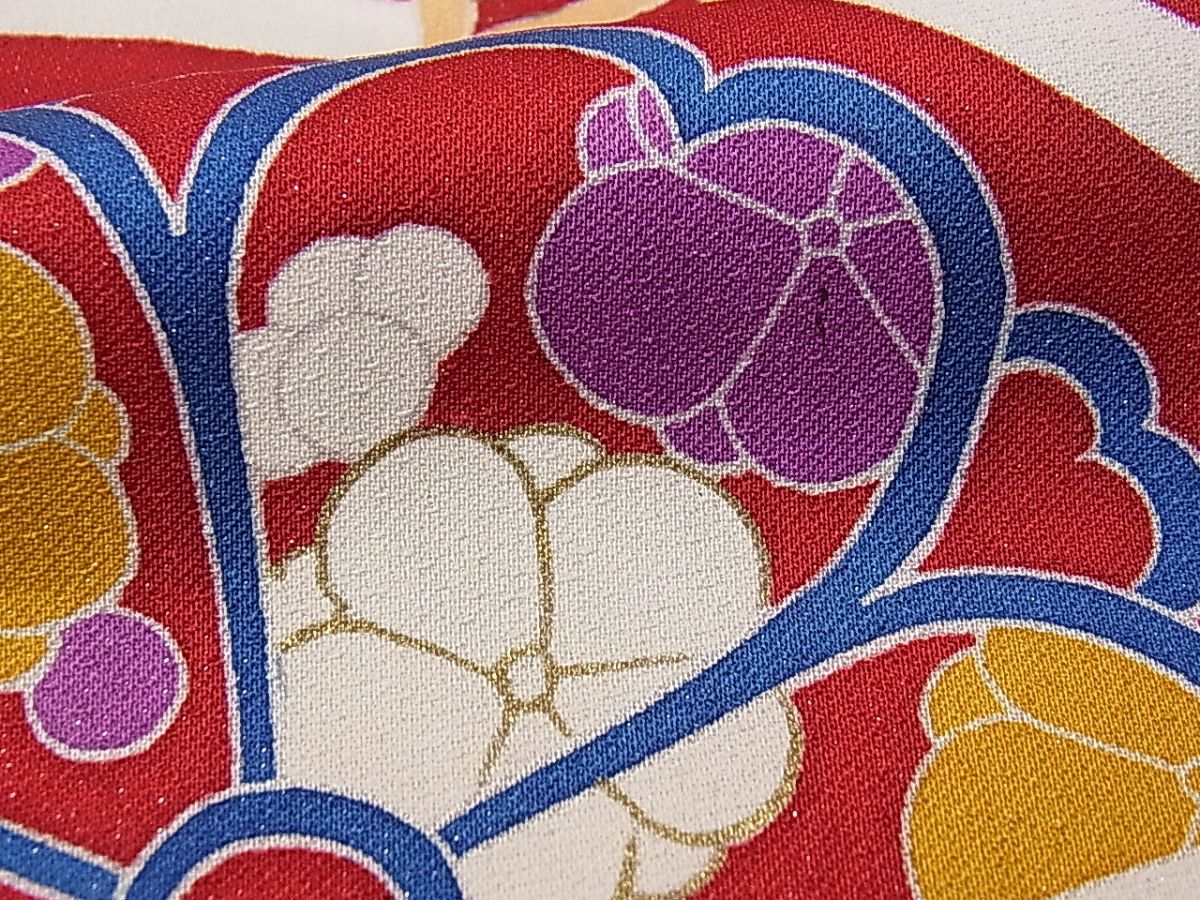 平和屋本店●極上 創業460年・千總 振袖 駒刺繍 立波草花文 銀通し地 逸品 3s30029