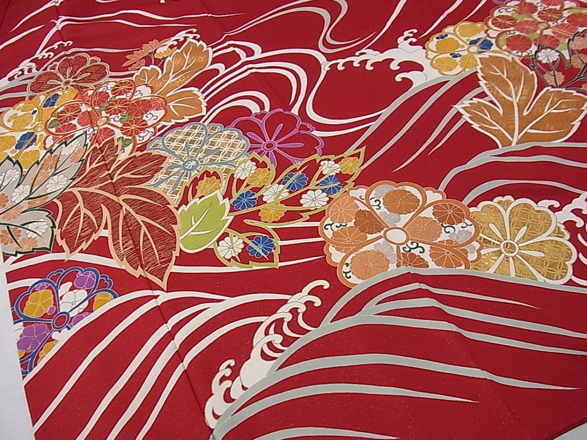 平和屋本店●極上 創業460年・千總 振袖 駒刺繍 立波草花文 銀通し地 逸品 3s30029