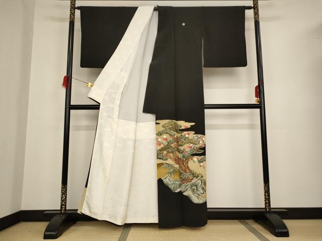 平和屋着物■豪華黒留袖 刺繍 霞松竹梅文 金糸 金彩 正絹 逸品 AAAN0766ja