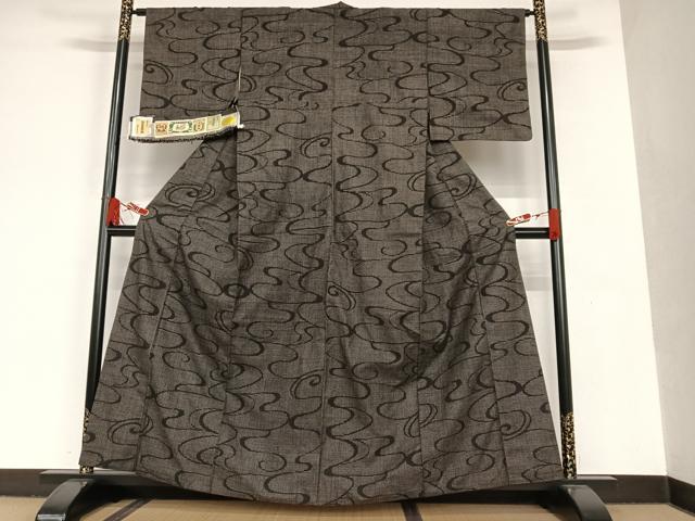 平和屋着物●錦麗手織紬 100亀甲 よろけ縞 黒地 証紙付き 正絹 逸品 AAAT0612zg