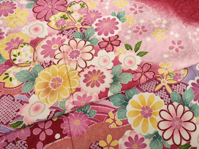 平和屋着物●豪華振袖 駒刺繍 流水舞花文 暈し染 銀通し地 正絹 逸品 AAAT2275ck