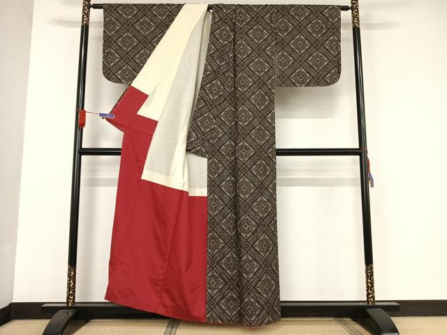 平和屋着物●本場大島紬 龍郷絣 アンサンブル 残布120cm付き 正絹 逸品 未使用 AAAU0375np