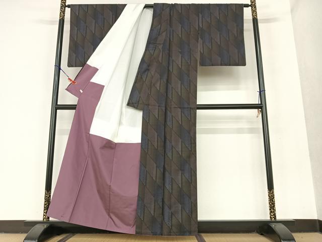 平和屋着物●本場大島紬 9マルキ 斜縞 黒地 さが美扱い 正絹 逸品 AAAU8195zg