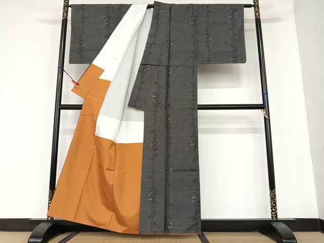 平和屋着物●本場大島紬 9マルキ 草花文 黒地 正絹 逸品 AAAU8225zg
