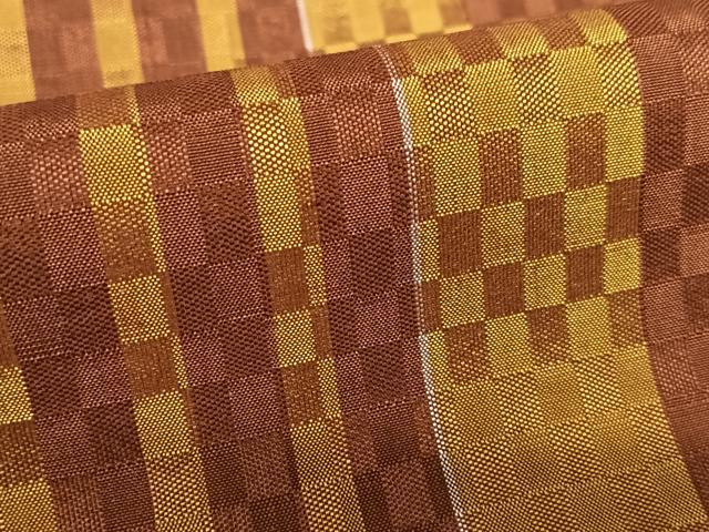 平和屋着物●山下八百子 本場黄八丈 市松綾織 縞 正絹 逸品 AAAU8394zg