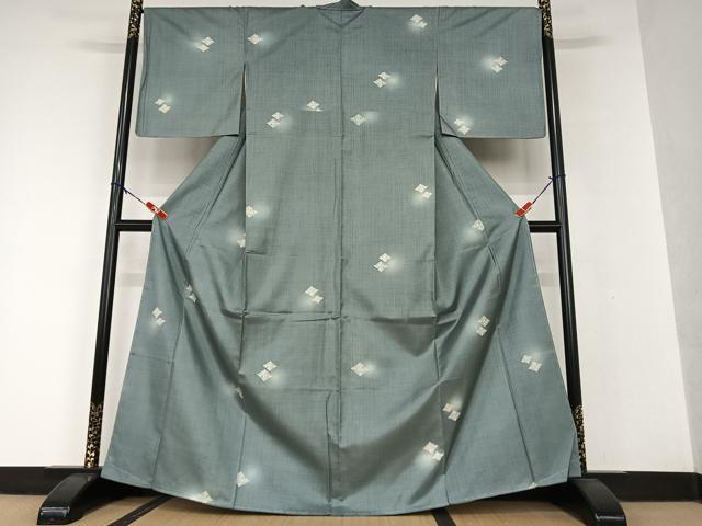 平和屋着物●本場染大島紬 松菱 蛍暈し やまと誂製 正絹 逸品 未使用 AAAV7062zg
