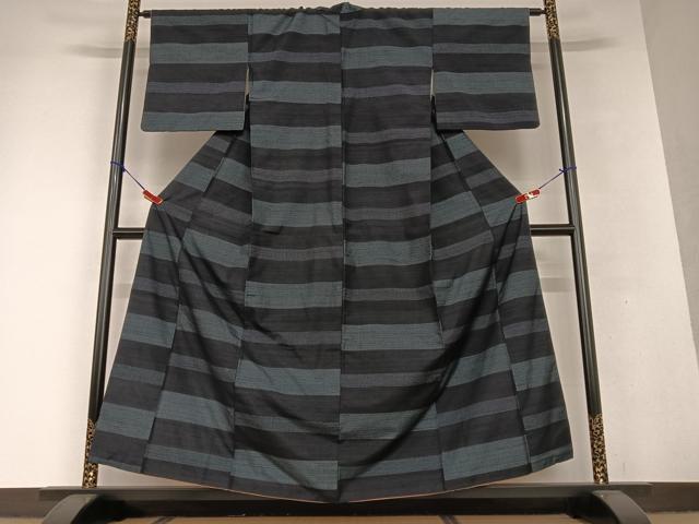 平和屋着物●上質な紬 100亀甲 横段文 正絹 逸品 AAAV7152zg