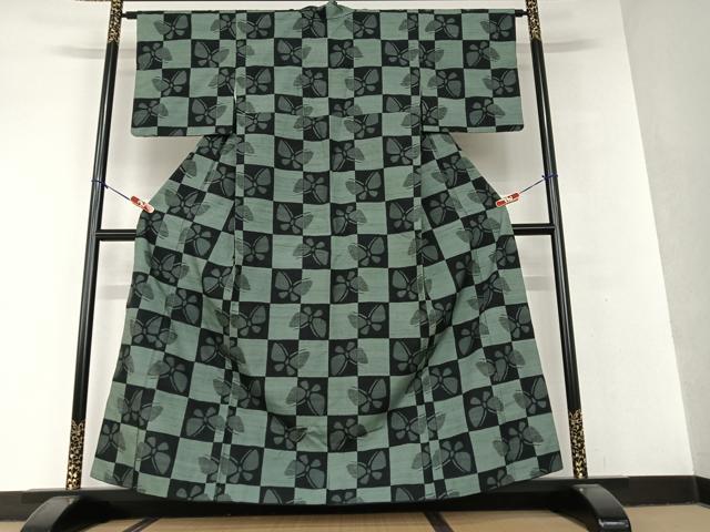 平和屋着物●上質な紬 市松舞蝶文 正絹 逸品 AAAV7199zg