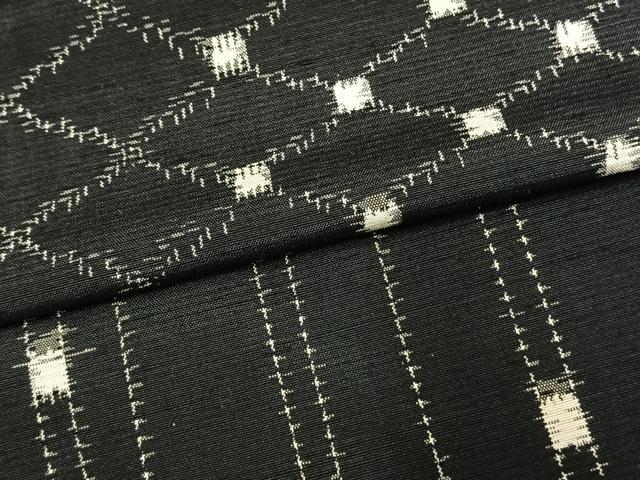 平和屋着物▽上質な紬 単衣 幾何学文様 黒地 正絹 逸品 AAAV8418fy