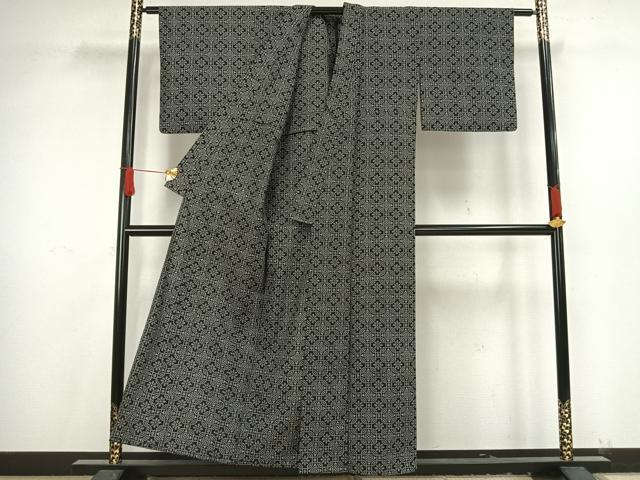 平和屋着物▽上質な紬 単衣 色紙花文 黒地 正絹 逸品 AAAV8424fy