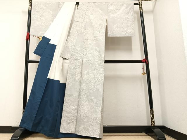 平和屋着物●本場大島紬 白大島 120亀甲 風景樹林文 正絹 逸品 AAAV9392ph