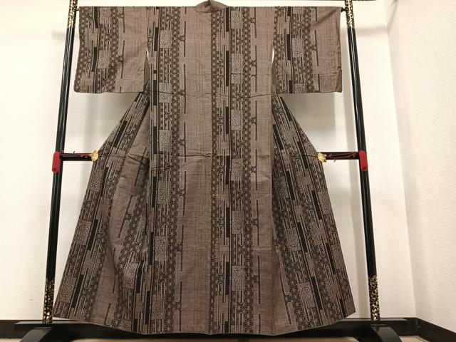 平和屋着物●本場大島紬 7マルキ 麻の葉花間道 正絹 逸品 AAAW0057ph