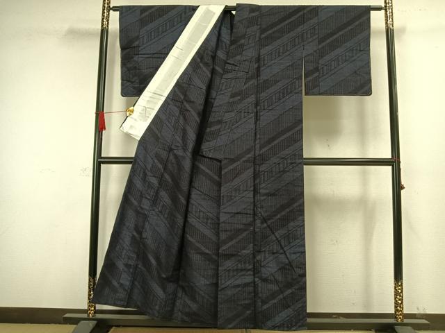 平和屋着物▽結城紬 単衣 80亀甲 斜縞 正絹 逸品 未使用 AAAW1451fy