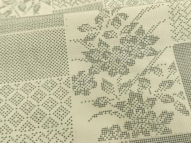 平和屋着物▽本場大島紬 単衣 白大島 120亀甲 色紙草花文 正絹 逸品 未使用 AAAW1758fy