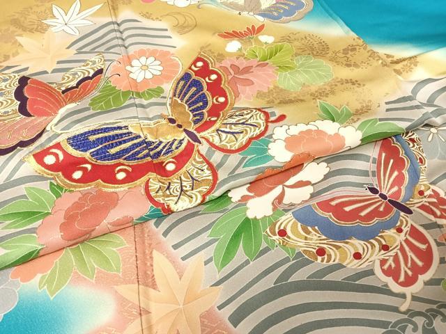 平和屋着物●創業460年・千總 振袖 駒刺繍 花蝶文 暈し染め 金糸 金彩 銀通し地 正絹 逸品 AAAW4011np