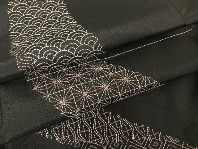 平和屋着物●本場大島紬 訪問着 刺し子 刺繍 吉祥文 黒地 正絹 逸品 AAAW4299np