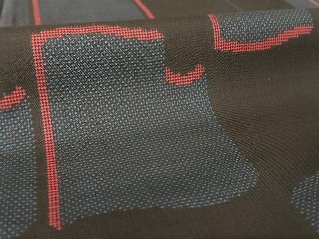 平和屋着物●本場大島紬 一元7マルキ 瓦文 正絹 逸品 未使用 AAAX0244np