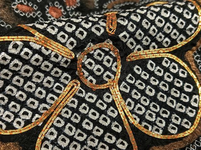 平和屋着物●豪華振袖 駒刺繍 絞り 槍梅 黒地 金彩 正絹 逸品 AAAX0670zg