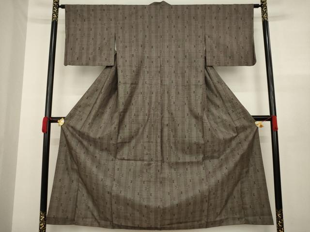 平和屋着物●本場大島紬 カタス7マルキ 舞蝶文 正絹 逸品 AAAX6991ck