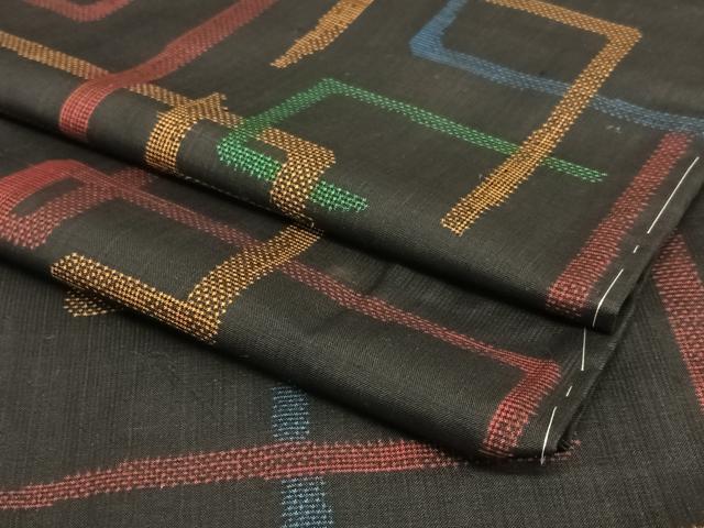平和屋着物●本場大島紬 一元7マルキ 幾何学文様 黒地 正絹 逸品 AAAY0178zg