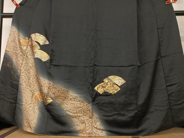 平和屋着物●訪問着 刺繍 地紙重ね花文 暈し染め 黒地 金彩 正絹 逸品 AAAY0278zg