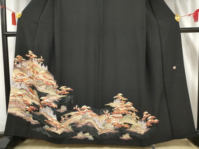 平和屋着物■豪華黒留袖 作家物 風景松文 金彩 正絹 逸品 AAAY5541gw