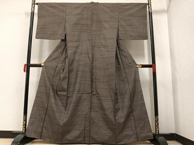 平和屋着物●本場大島紬 カタス7マルキ 段違い文 正絹 逸品 AAAY5978ph