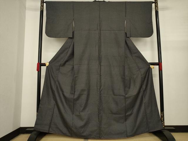 平和屋着物●上質な紬 亀甲文 黒地 正絹 逸品 AAAY7365ck