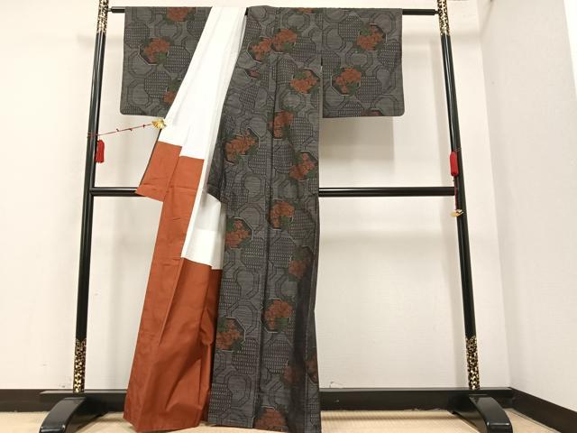 平和屋着物●本場大島紬 草花亀甲文 正絹 逸品 AAAY8961ph