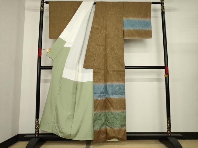 平和屋着物●本場染大島紬 訪問着 横段市松花文 千鳥 暈し染め 正絹 逸品 AAAY9008ck