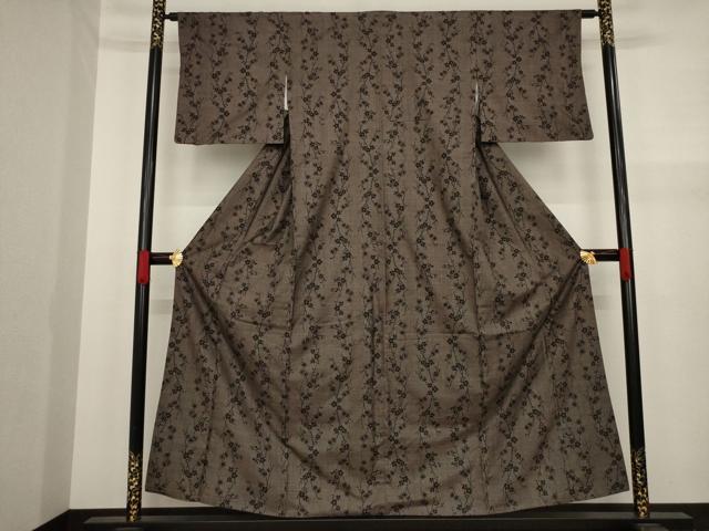 平和屋着物●本場大島紬 一元7マルキ 花蔦草文 正絹 逸品 AAAY9020ck