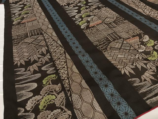 平和屋着物●本場大島紬 割込み絣 風景笠松文 黒地 正絹 逸品 未使用 AAAZ0045zg