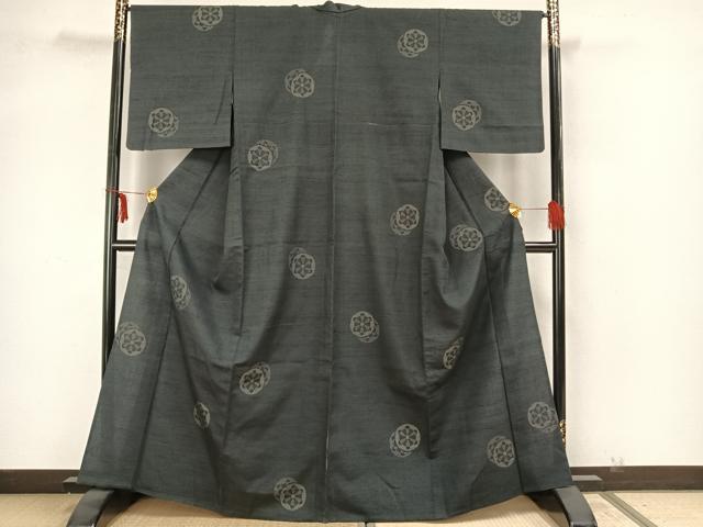 平和屋着物▽結城紬 単衣 100亀甲 丸文 黒地 ますいわ屋扱い 正絹 逸品 AAAZ1602fy