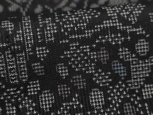 平和屋着物●本場大島紬 カタス7マルキ 樹林文 黒地 正絹 逸品 AAAZ5004ck