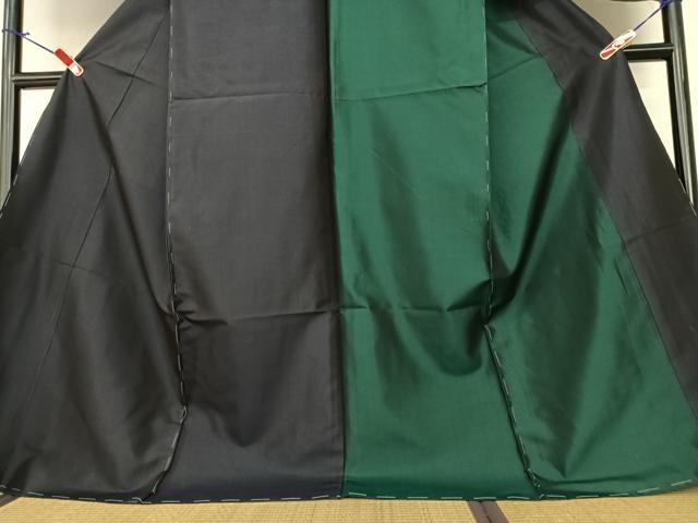 平和屋着物●本場大島紬 純泥染め 銀河 片身替わり 褐色×萌葱色 宮脇兼太郎商店 証紙付き 仮絵羽 正絹 逸品 未使用 AAAZ7578zg