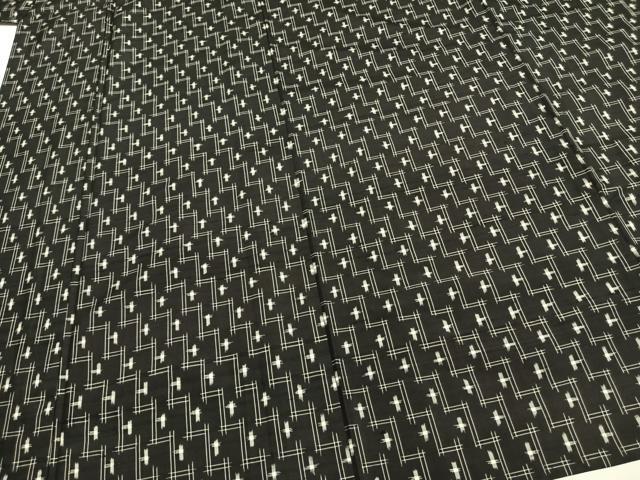 平和屋着物▽上質な紬 単衣 十字絣 黒地 正絹 逸品 AAAZ9509fy