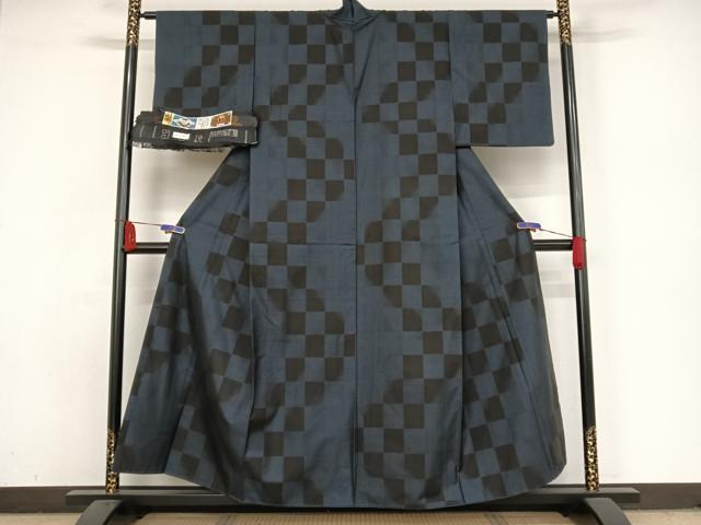 平和屋着物●本場大島紬 純泥染 手織り カタス7マルキ 市松文様 畠山紬謹製 正絹 逸品 AABA4556np