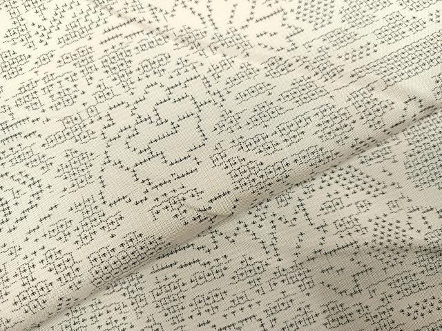 平和屋着物●本場大島紬 120亀甲 草花文 正絹 逸品 AABA8210ph
