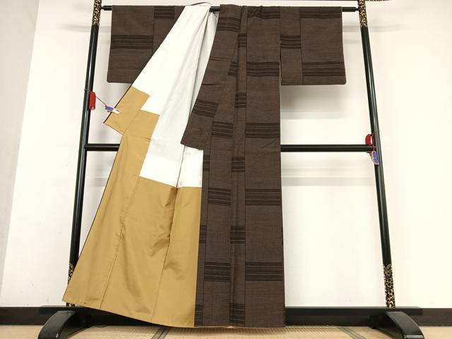 平和屋着物●塩沢紬 90亀甲 段違い文 正絹 逸品 AABB0193zg