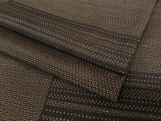 平和屋着物●塩沢紬 90亀甲 段違い文 正絹 逸品 AABB0193zg