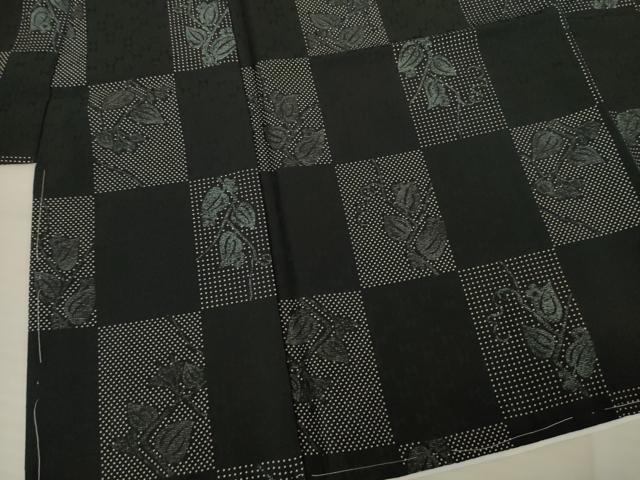 平和屋着物●小振袖 二尺袖 市松花文 黒地 洗える着物 未使用 AABB3223ck